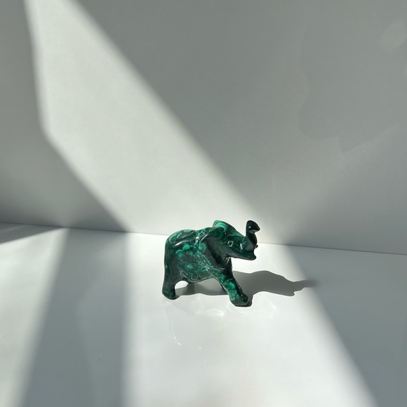 Malachite Elephant - Picture 13 of 16